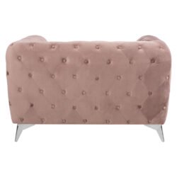 υπηρετεί ακριβώς το στυλ Chesterfield.<br  width=