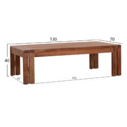 Σας παρουσιάζουμε το πολυτελές lounge set εξωτερικού χώρου KIOTO. Αποτελείται από ένα τετράγωνο τραπεζάκι αλλά και ένα ορθογώνιο τραπέζι μέσης εξολοκλήρου κατασκευασμένα από ξύλο teak σε φυσικό χρώμα